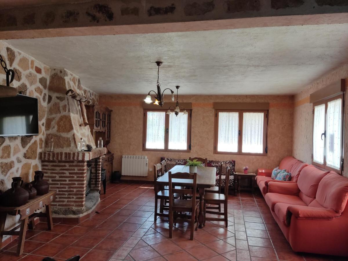 Casa Rural El Pajar Navaluenga Eksteriør bilde