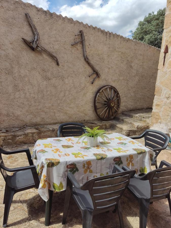 Casa Rural El Pajar Navaluenga Eksteriør bilde